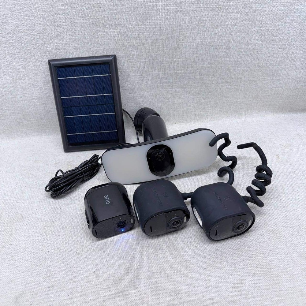 Arlo Pro 3 & 4 Security Camera Bundle Floodlight Wasserstein Solar Panel